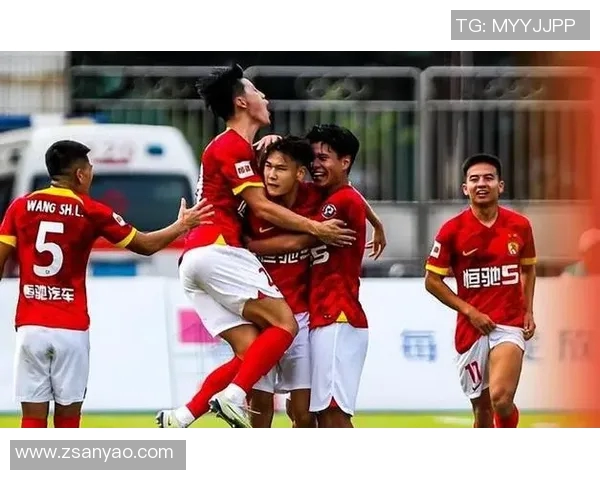 广州足球队在洲际杯积分榜上以63分稳居第一名，展现强劲实力